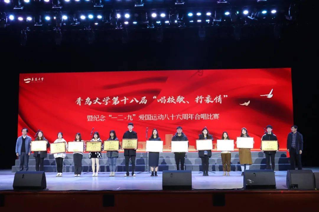 为什么有些男生知道一个女有男朋友还要去追人家，女的都嫌弃了？游戏画面